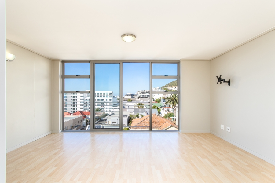 1 Bedroom Property for Sale in Sea Point R2 495 000. 12 Oct 2022